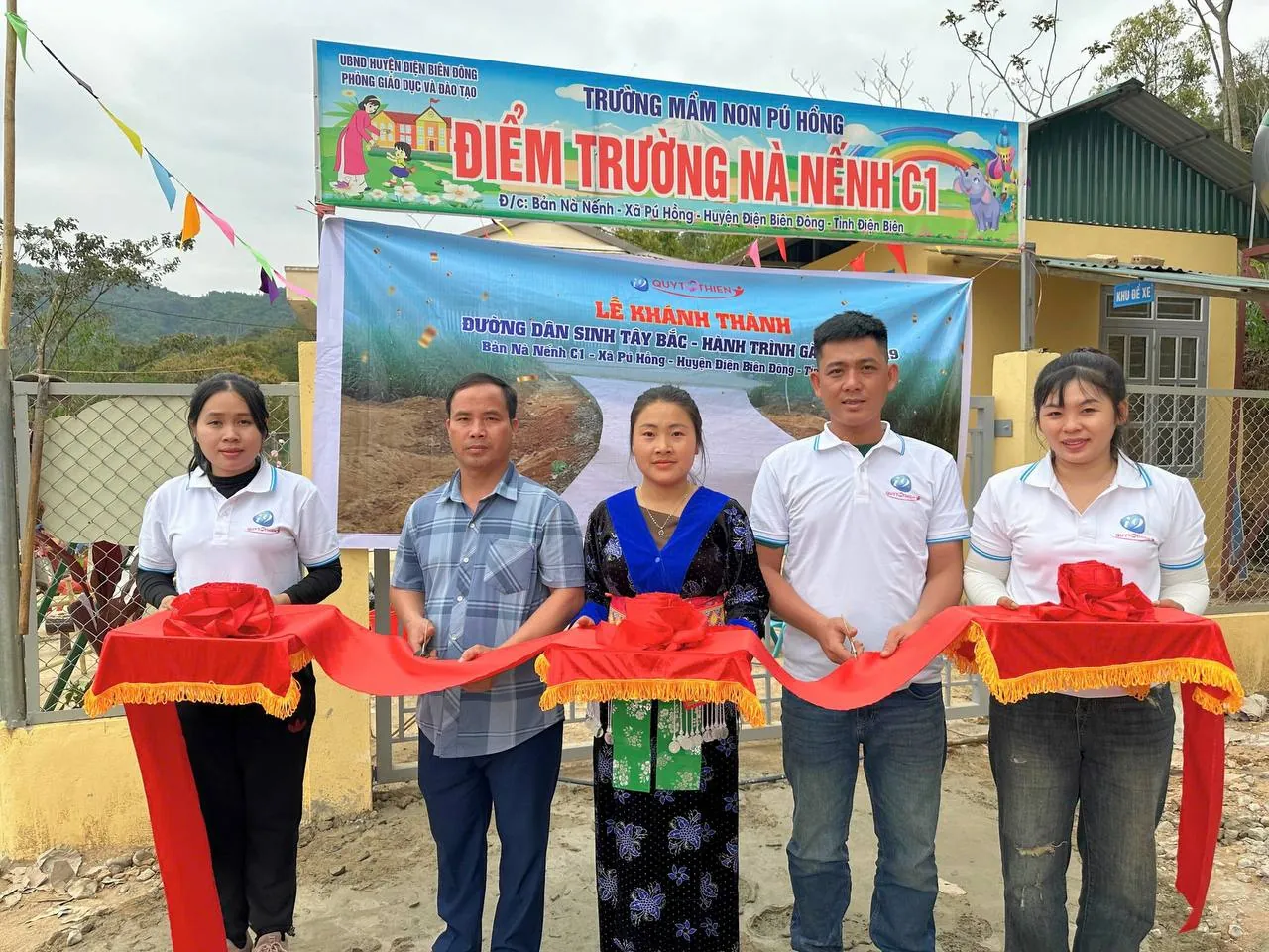 Theo dõi chúng tôi trên mạng xã hội